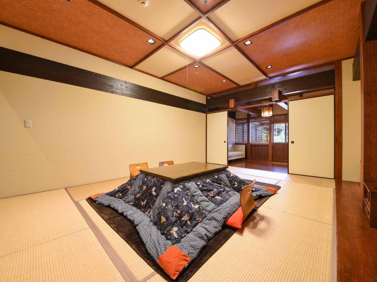 Tokiwaso Hotel Miyakonojo Exterior photo