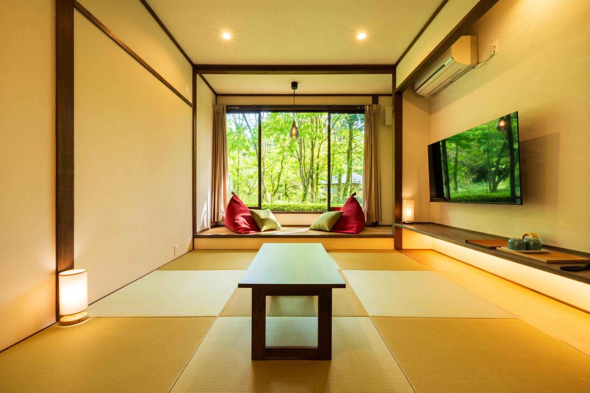 Tokiwaso Hotel Miyakonojo Exterior photo