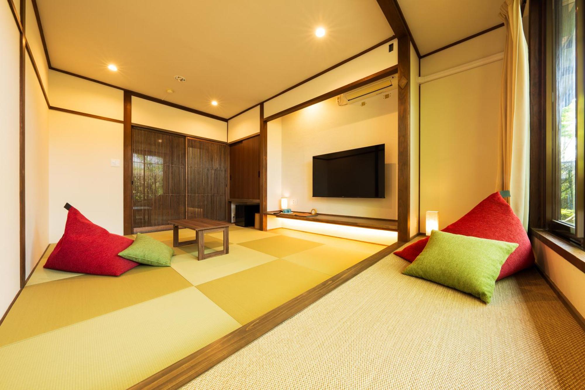 Tokiwaso Hotel Miyakonojo Exterior photo