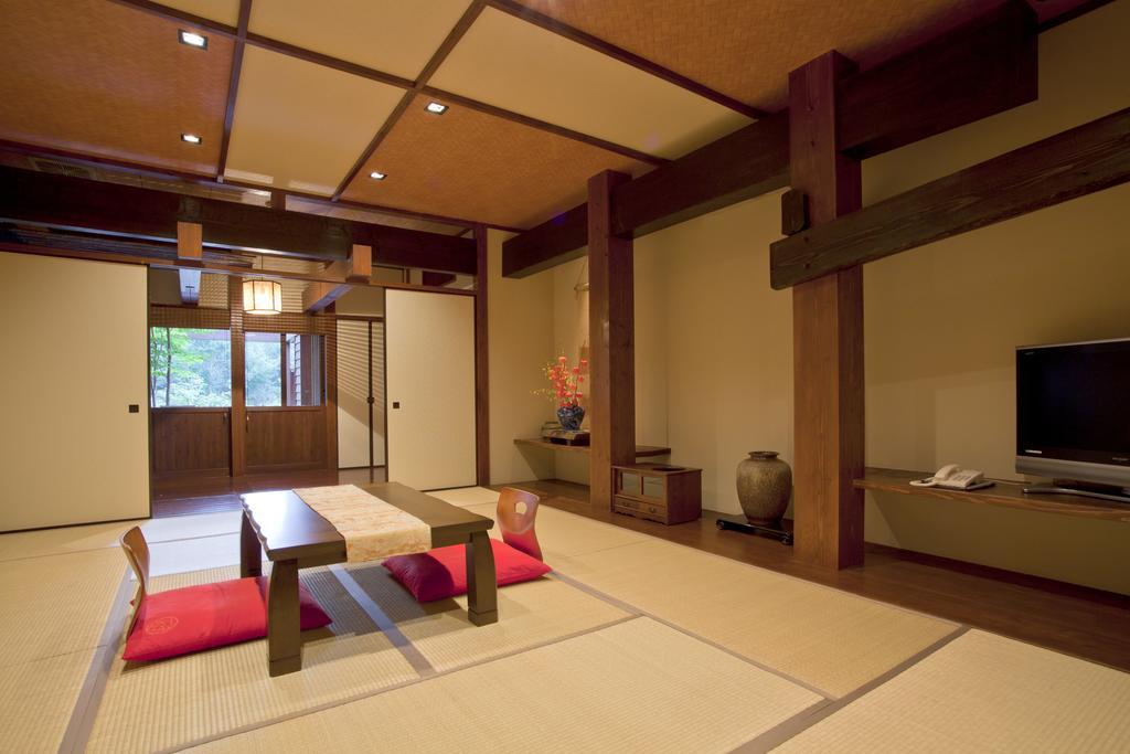 Tokiwaso Hotel Miyakonojo Room photo