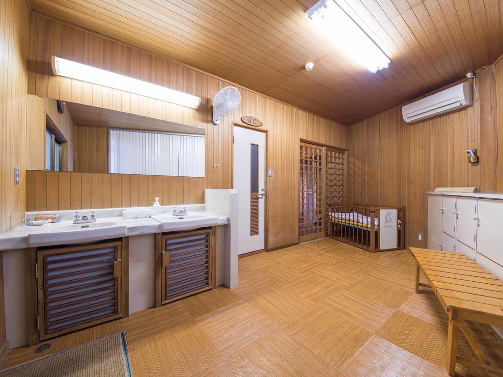 Tokiwaso Hotel Miyakonojo Exterior photo
