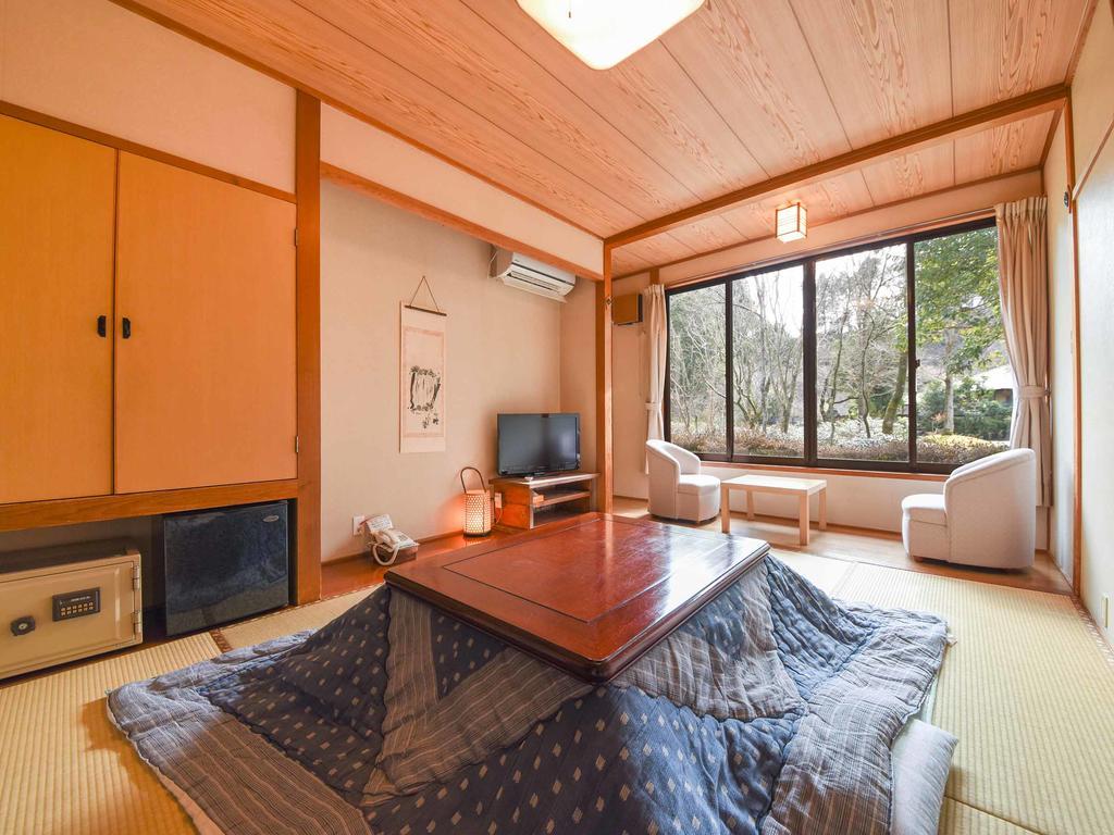 Tokiwaso Hotel Miyakonojo Exterior photo