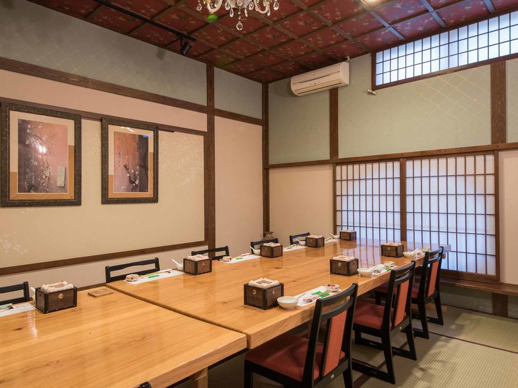 Tokiwaso Hotel Miyakonojo Exterior photo